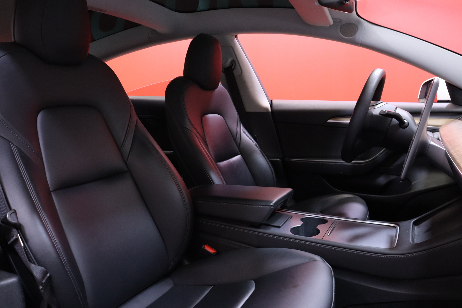 Tesla - Model 3 - Standard Range Plus - Sedan