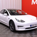 Tesla - Model 3 - Standard Range Plus - Sedan