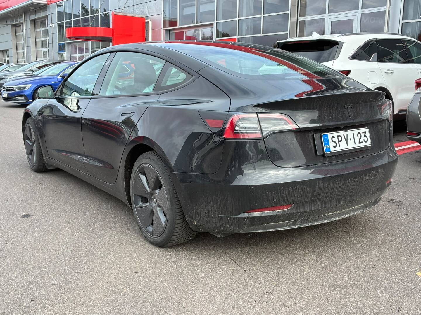 Tesla - Model 3 - Standard Range Plus - Sedan