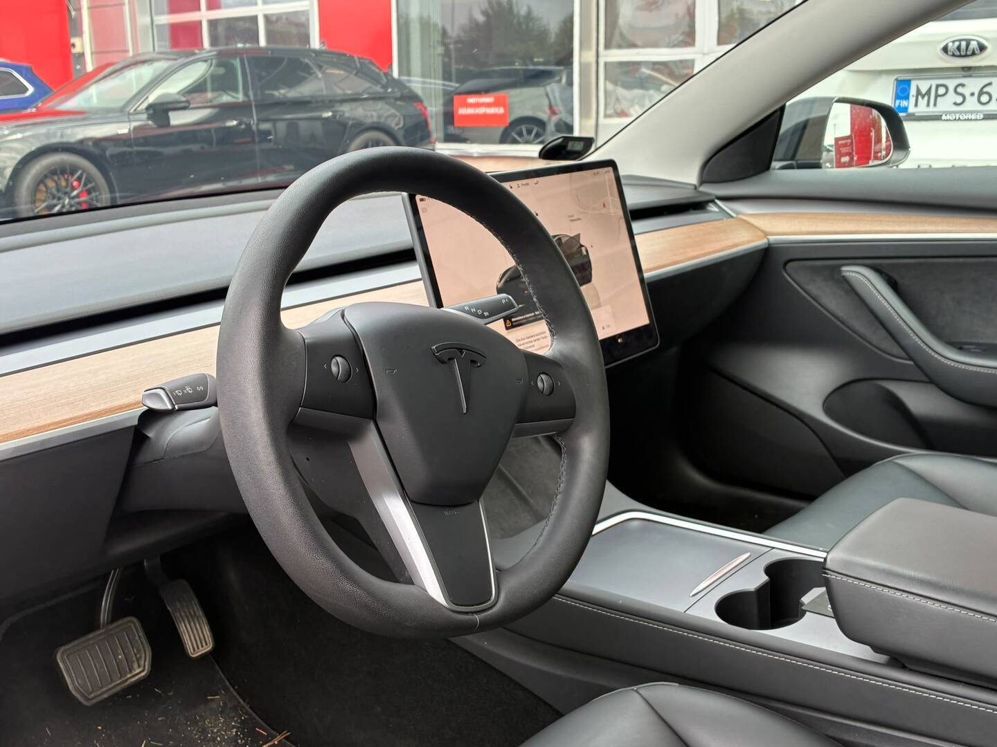 Tesla - Model 3 - Standard Range Plus - Sedan