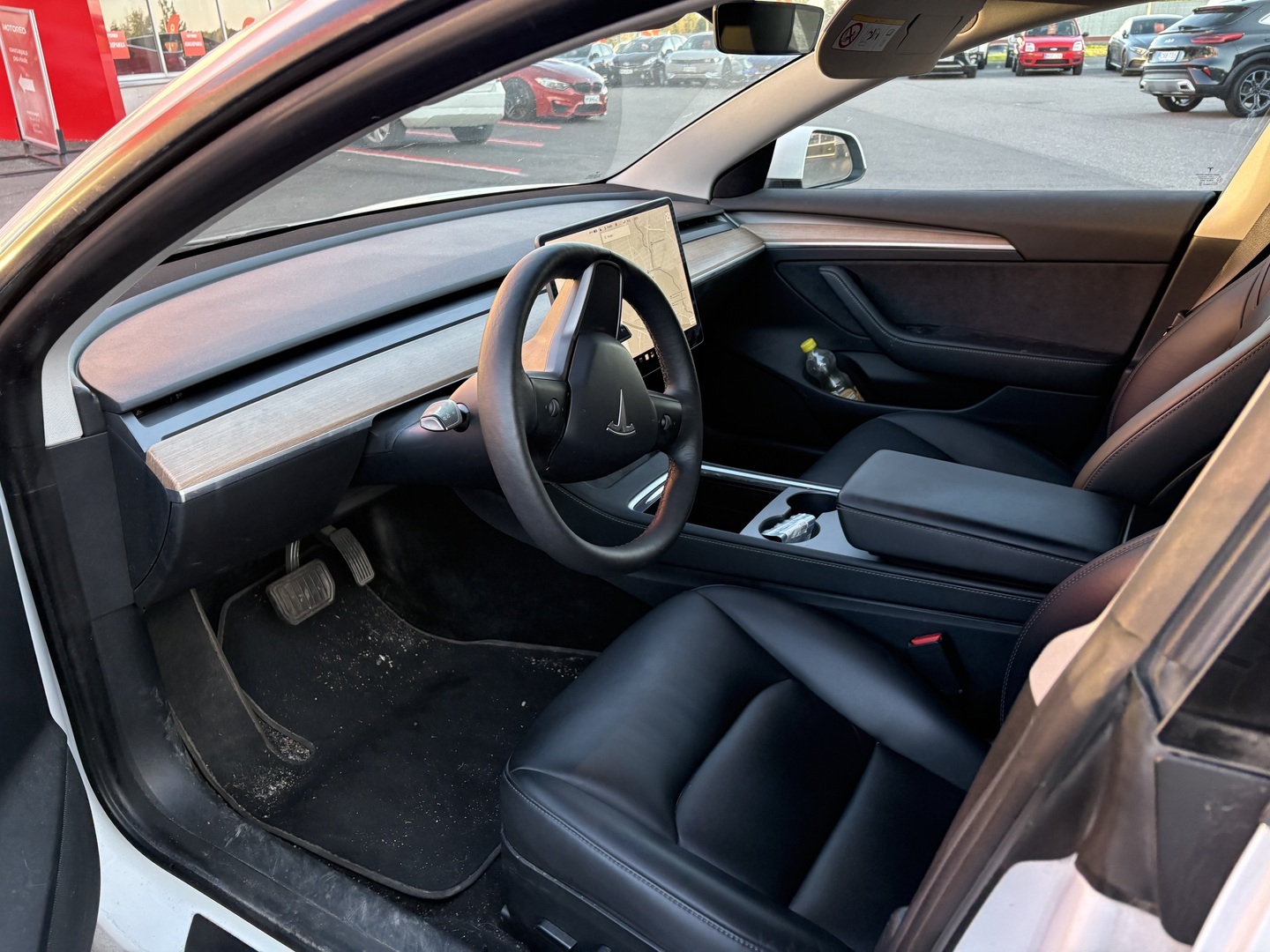 Tesla - Model 3 - Standard Range Plus - Sedan