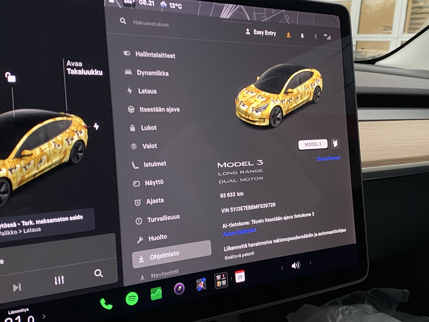 Tesla - Model 3 - Long Range - Sedan