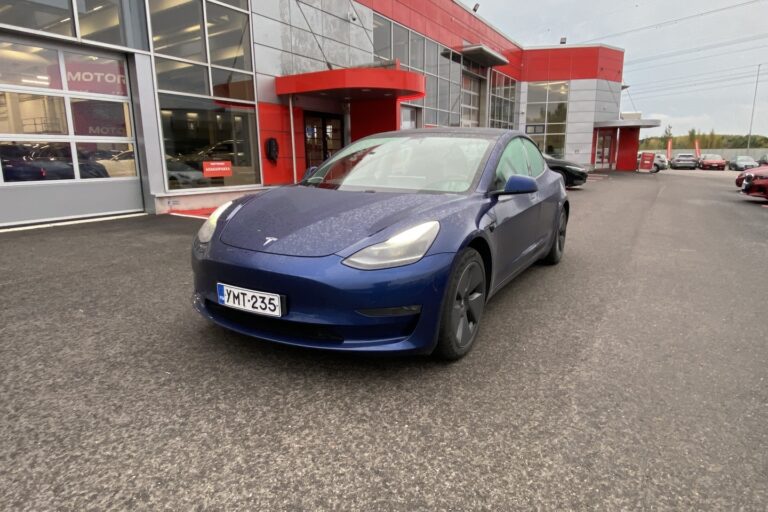 Tesla - Model 3 - Long Range - Sedan