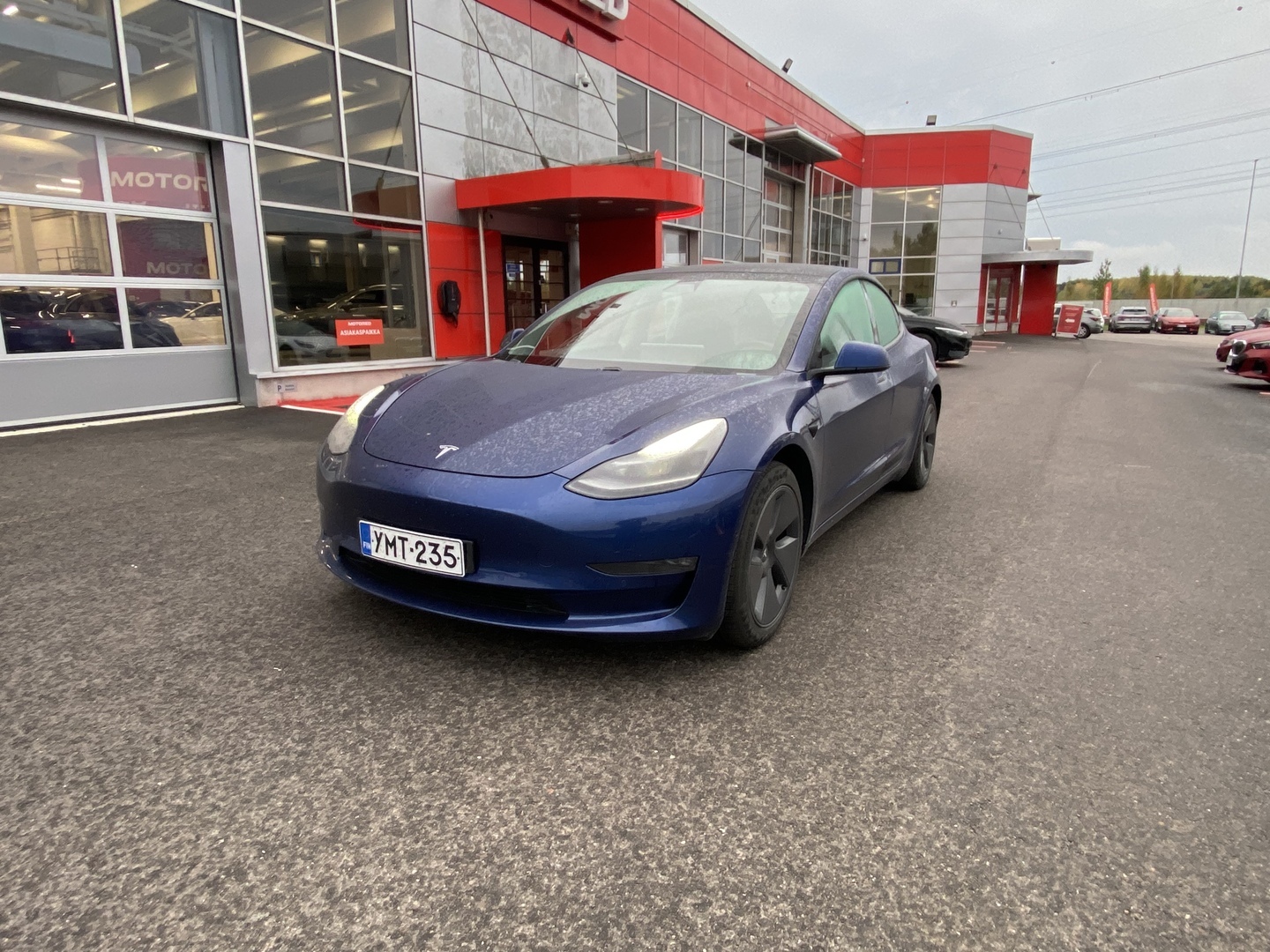Tesla - Model 3 - Long Range - Sedan