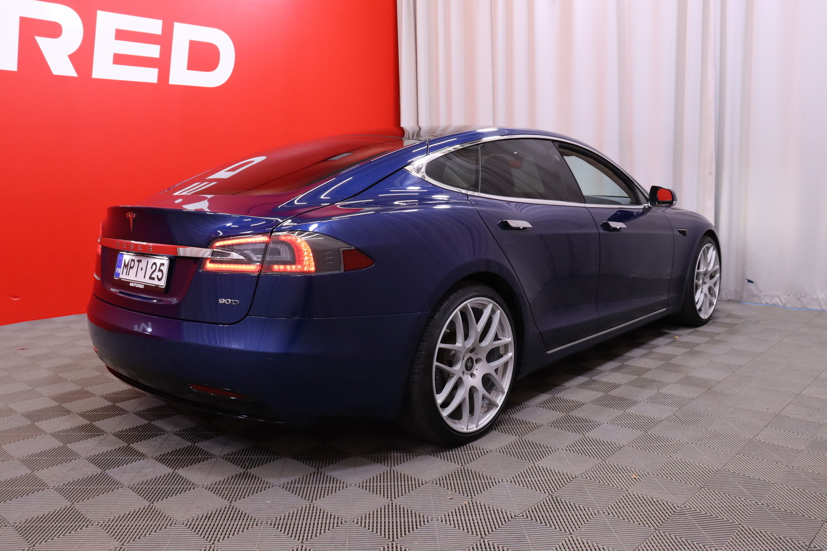 Tesla - Model S - 90 D - Sedan