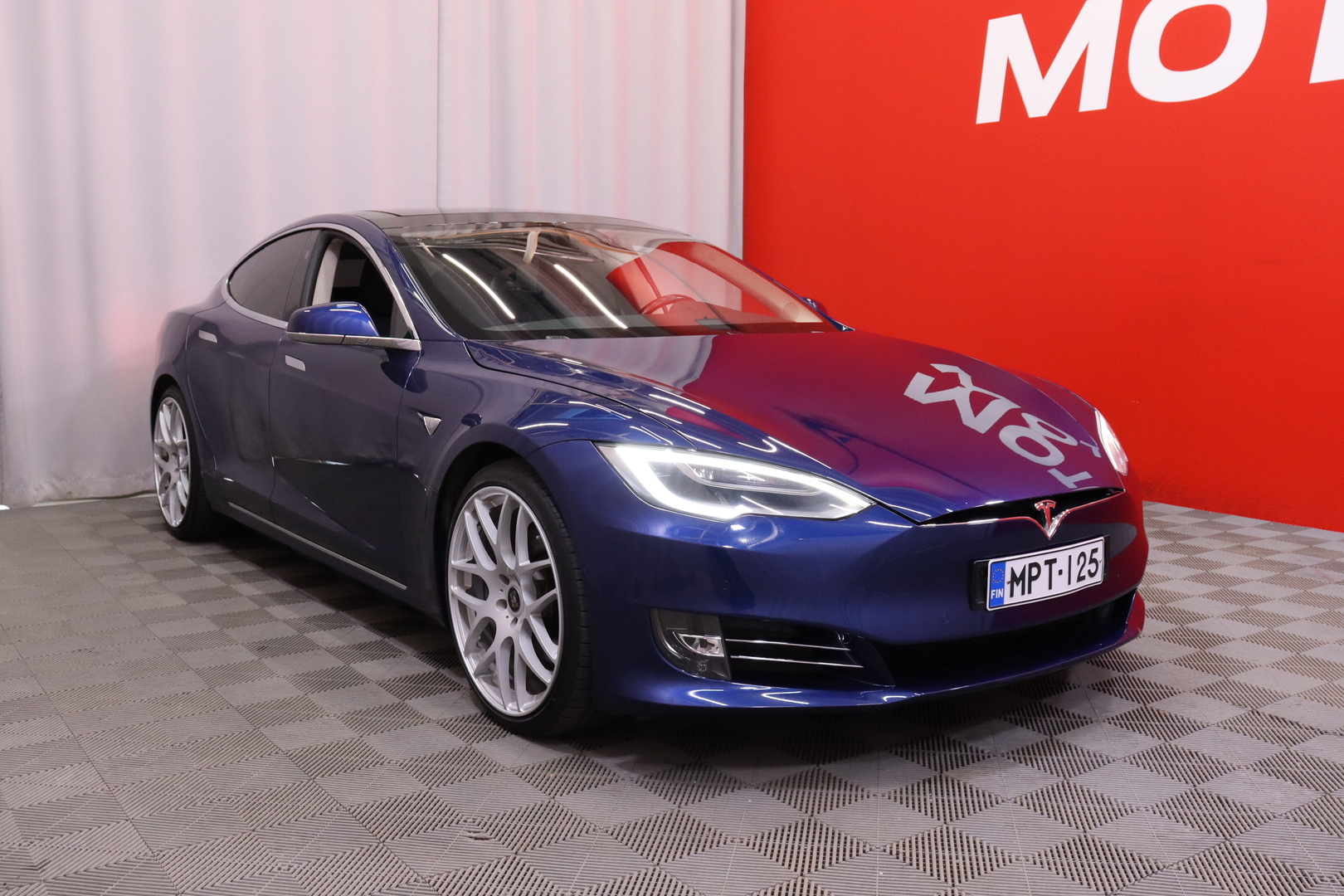 Tesla - Model S - 90 D - Sedan