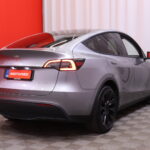 Tesla - Model Y - Long Range - Maastoauto