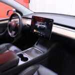 Tesla - Model Y - Long Range - Maastoauto