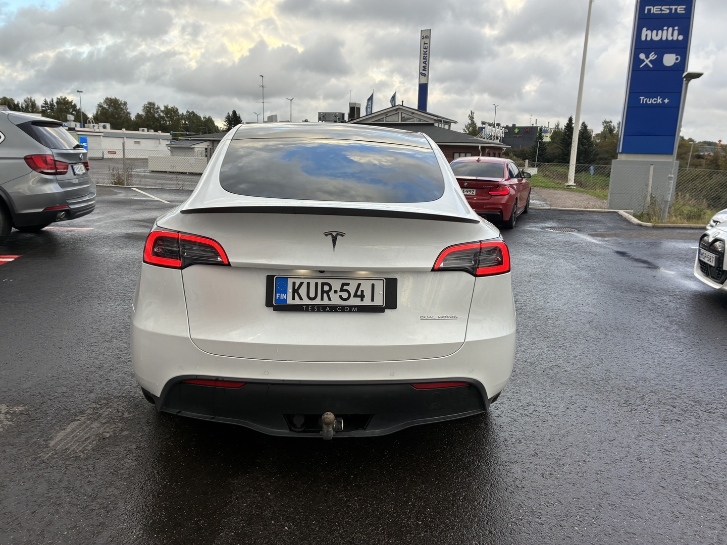 Tesla - Model Y - Performance - Maastoauto