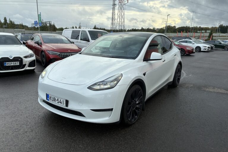 Tesla - Model Y - Performance - Maastoauto
