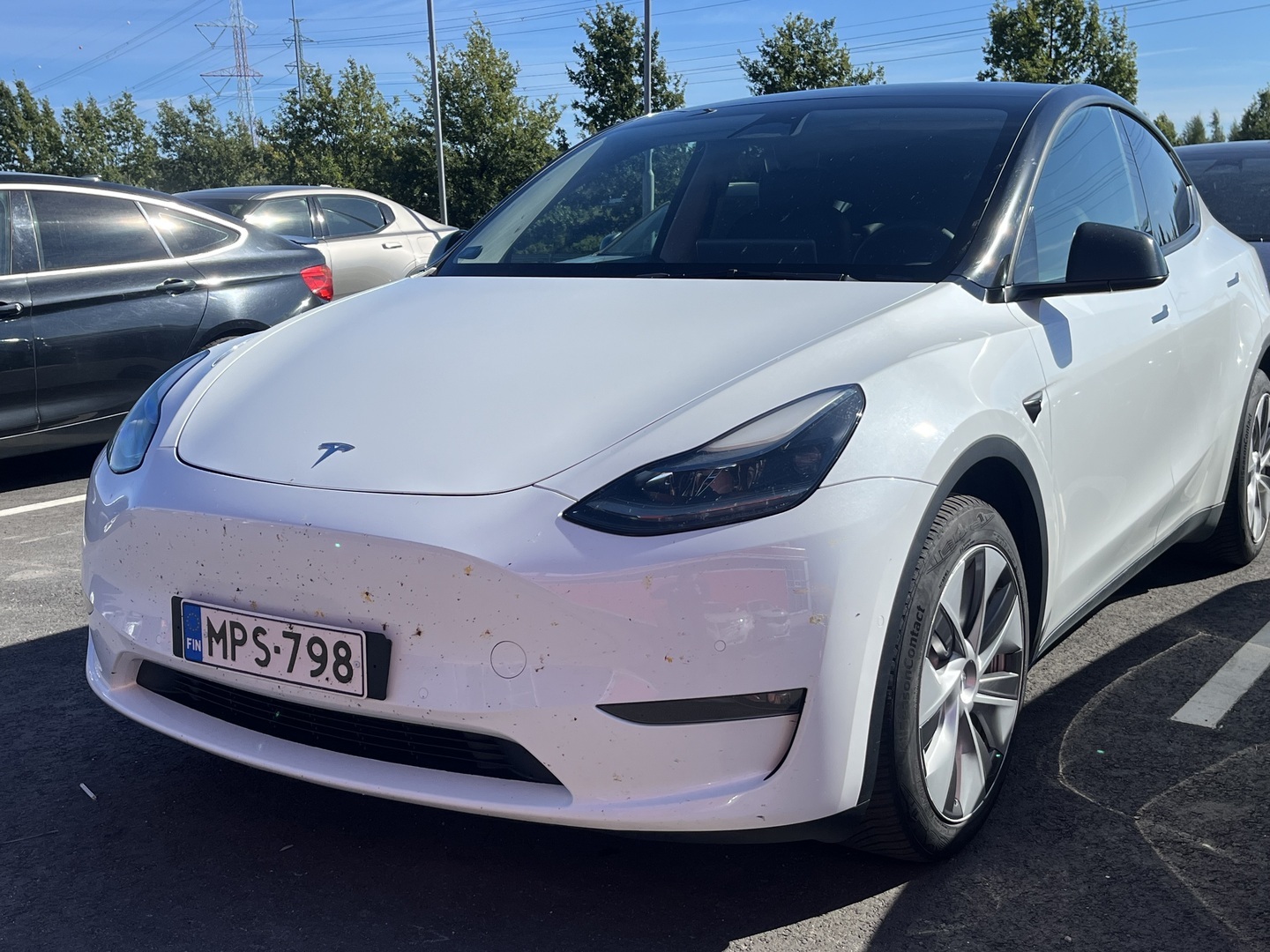 Tesla - Model Y - Long Range - Maastoauto