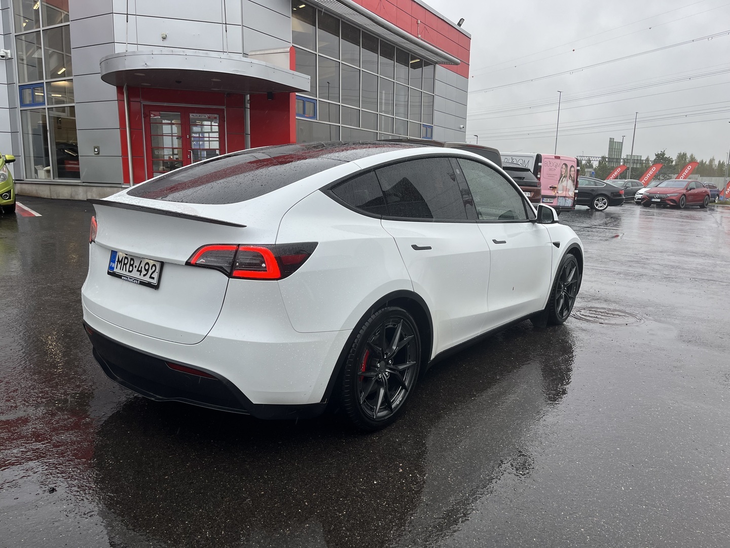 Tesla - Model Y - Performance - Maastoauto