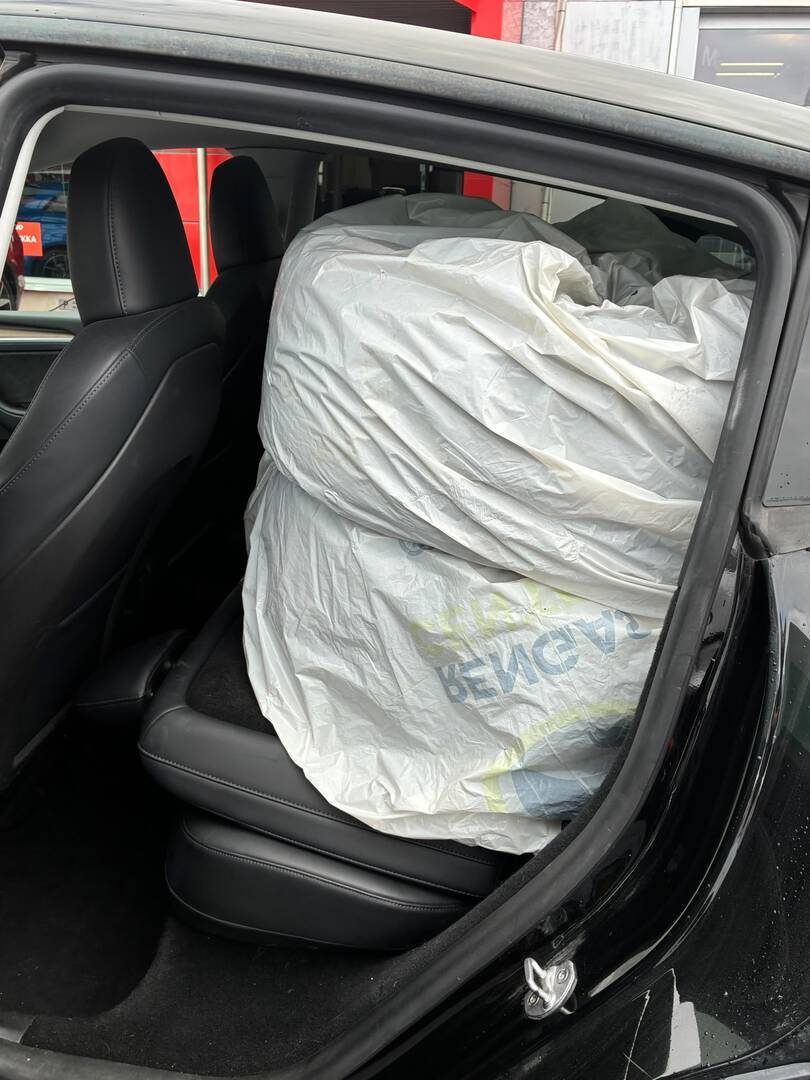 Tesla - Model Y - Long Range - Maastoauto