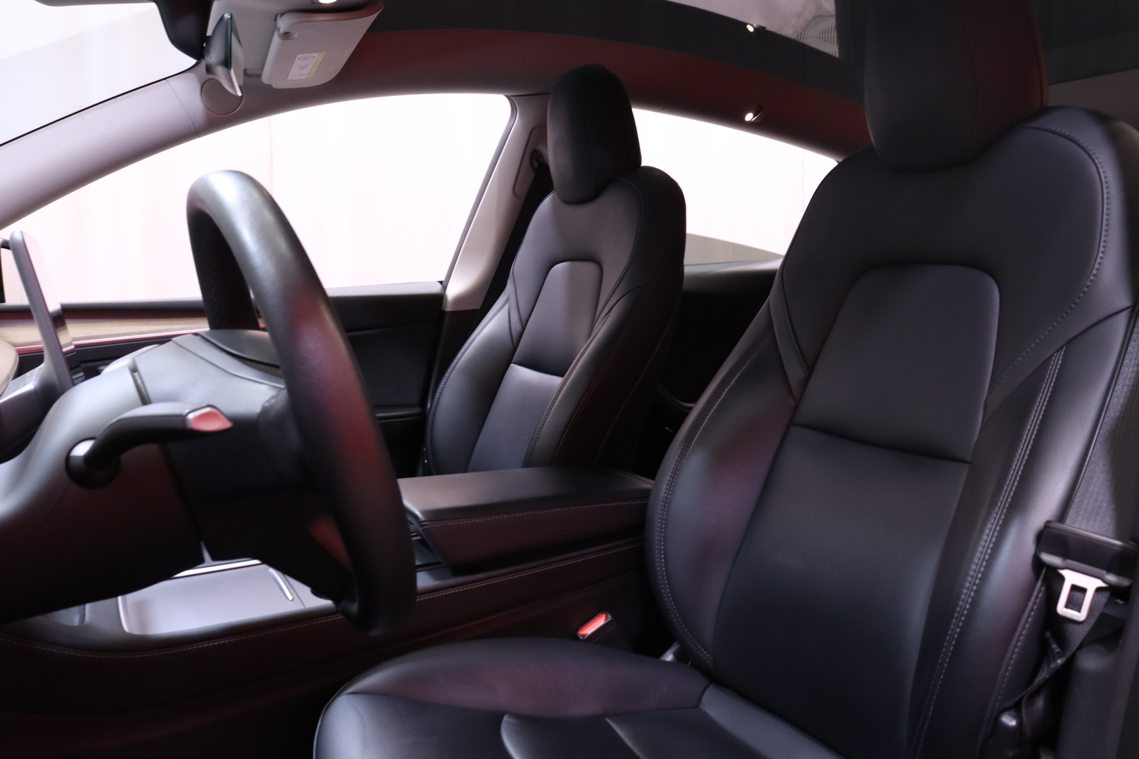 Tesla - Model Y - Long Range - Maastoauto
