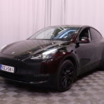 Tesla - Model Y - Long Range - Maastoauto
