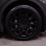 Tesla - Model Y - Long Range - Maastoauto