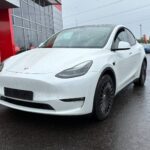 Tesla - Model Y - Long Range - Maastoauto