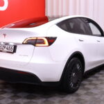 Tesla - Model Y - Long Range - Maastoauto