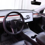 Tesla - Model Y - Long Range - Maastoauto