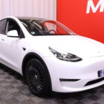 Tesla - Model Y - Long Range - Maastoauto