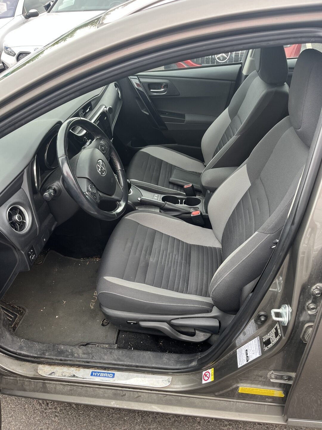 Toyota - Auris - Touring Sports 1,8 Hybrid Active Edition - Farmari