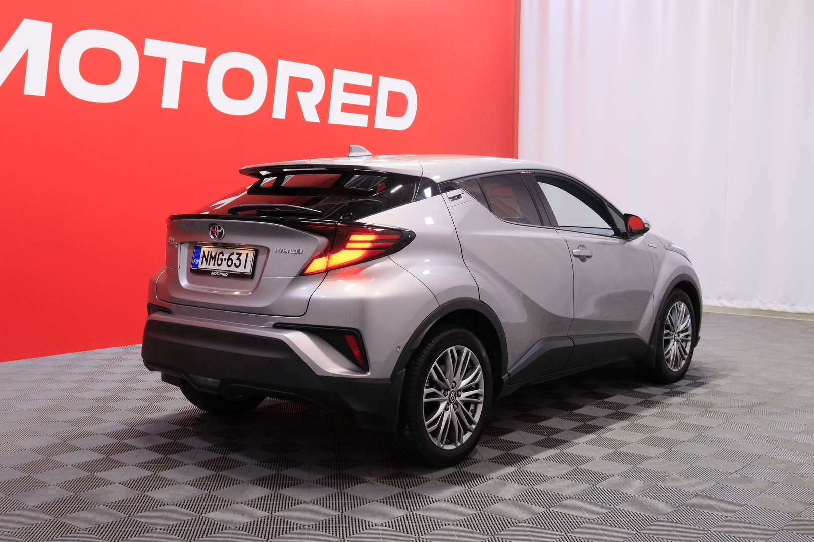 Toyota - C-HR - 1,8 Hybrid Premium - Maastoauto