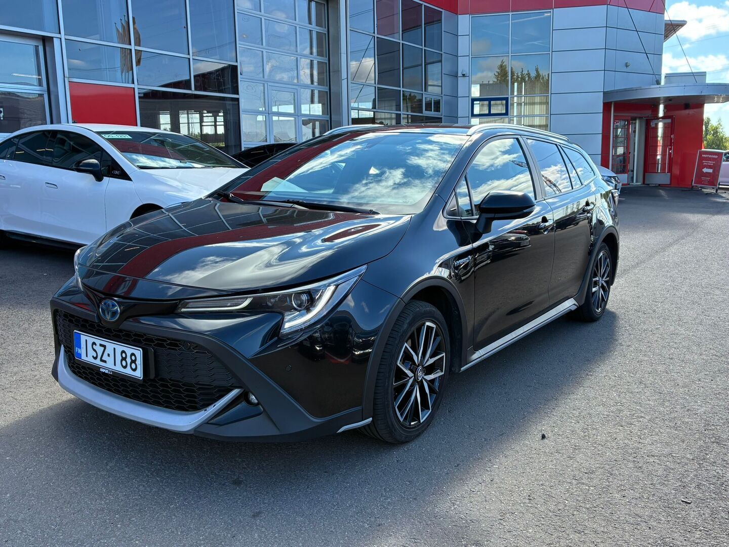 Toyota - Corolla - Touring Sports 2,0 Hybrid TREK - Farmari