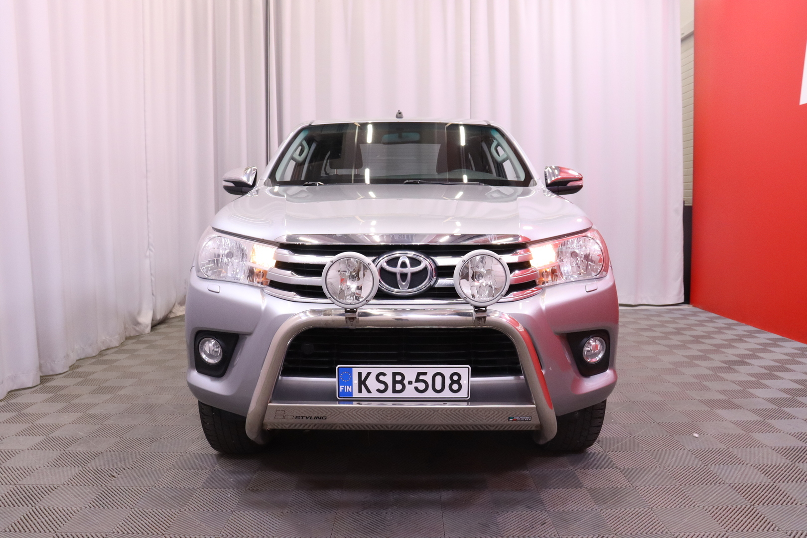 Toyota - Hilux - Extra Cab 2,4 D-4D 150 4WD Active - Avolava