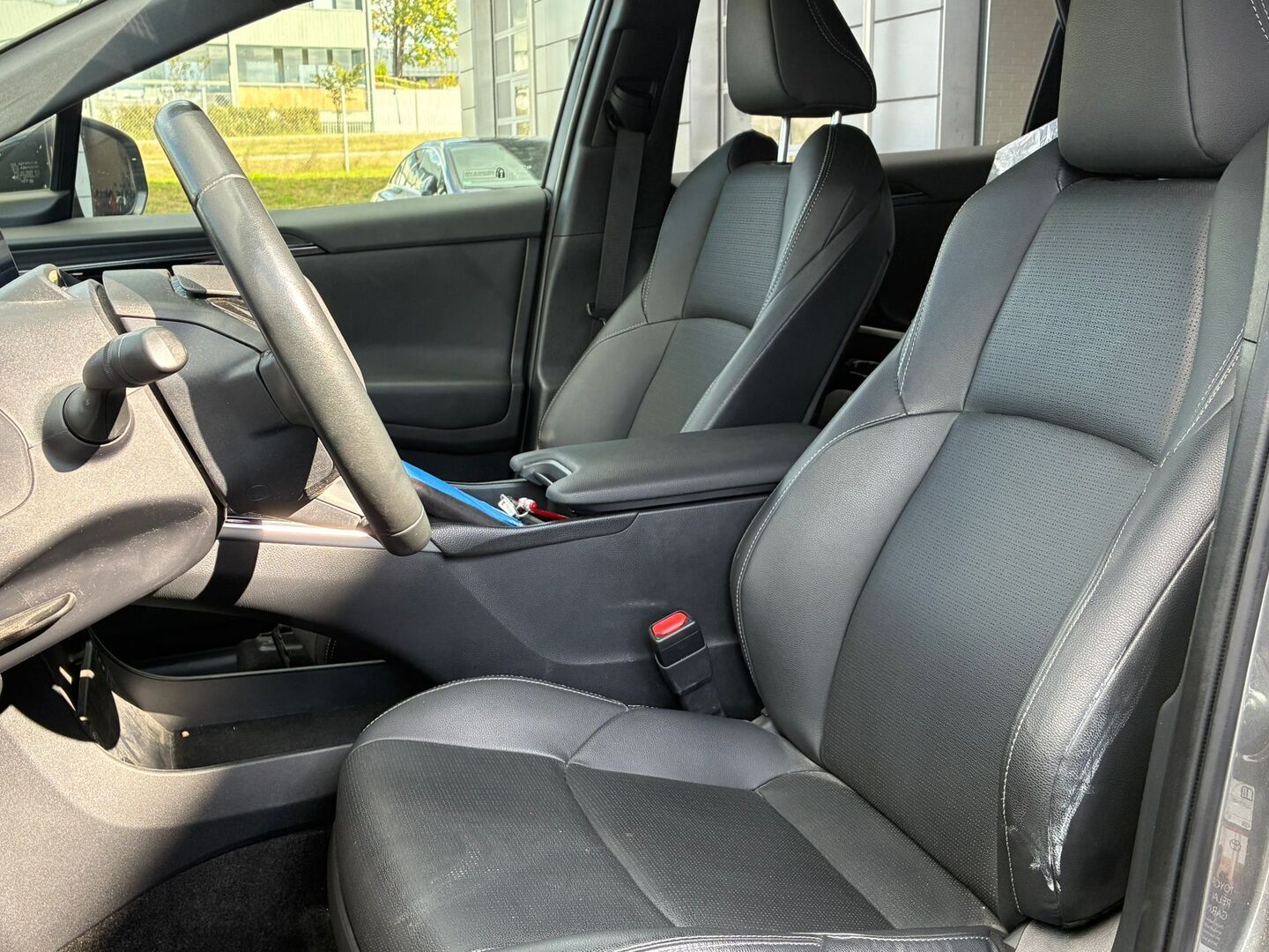 Toyota - bZ4X - Premium AWD - Maastoauto