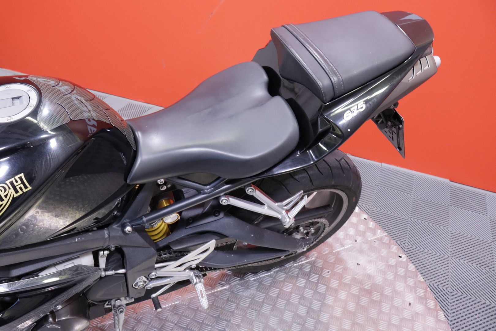 Triumph - Daytona - 675 // Led-takavalo / Suomi-pyörä // - Moottoripyörä