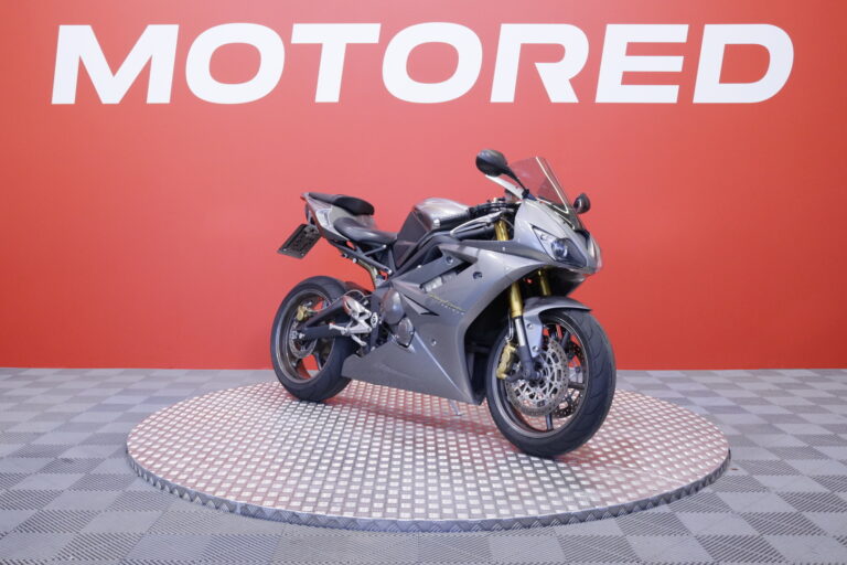 Triumph - Daytona - 675 // Suomi-pyörä / GPR // - Moottoripyörä