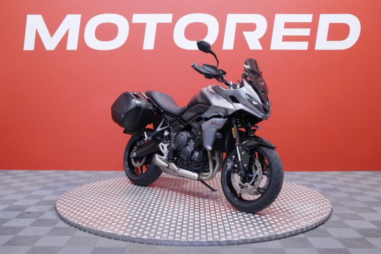 Triumph - TIGER - 660 Sport // Huoltokirja / Suomi-pyörä / Sivulaukut / Shifter // - Moottoripyörä