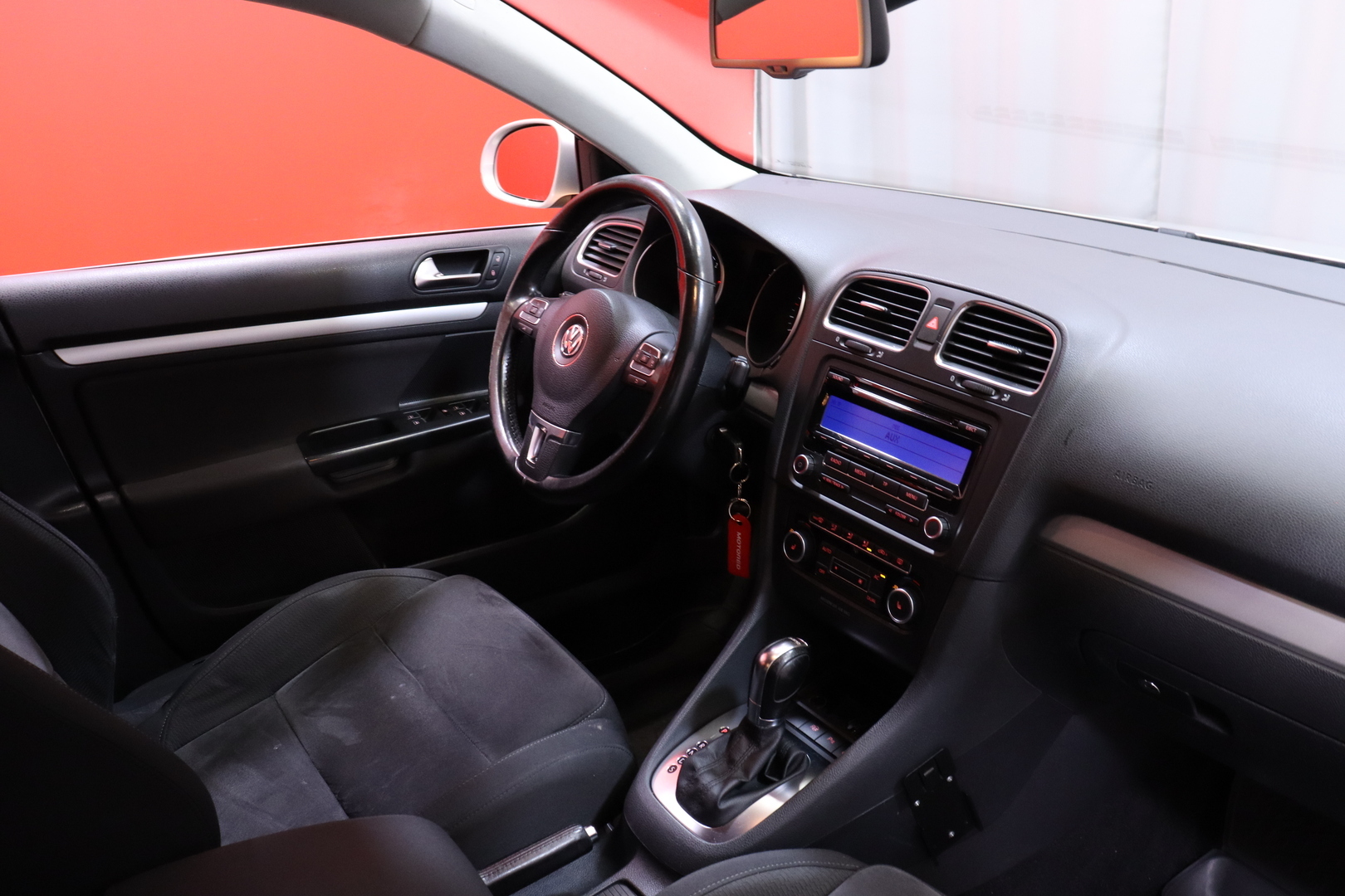 Volkswagen - Golf - Variant Highline 1,6 TDI 77 kW (105 hv) BlueMotion Technology DSG-automaatti - Farmari