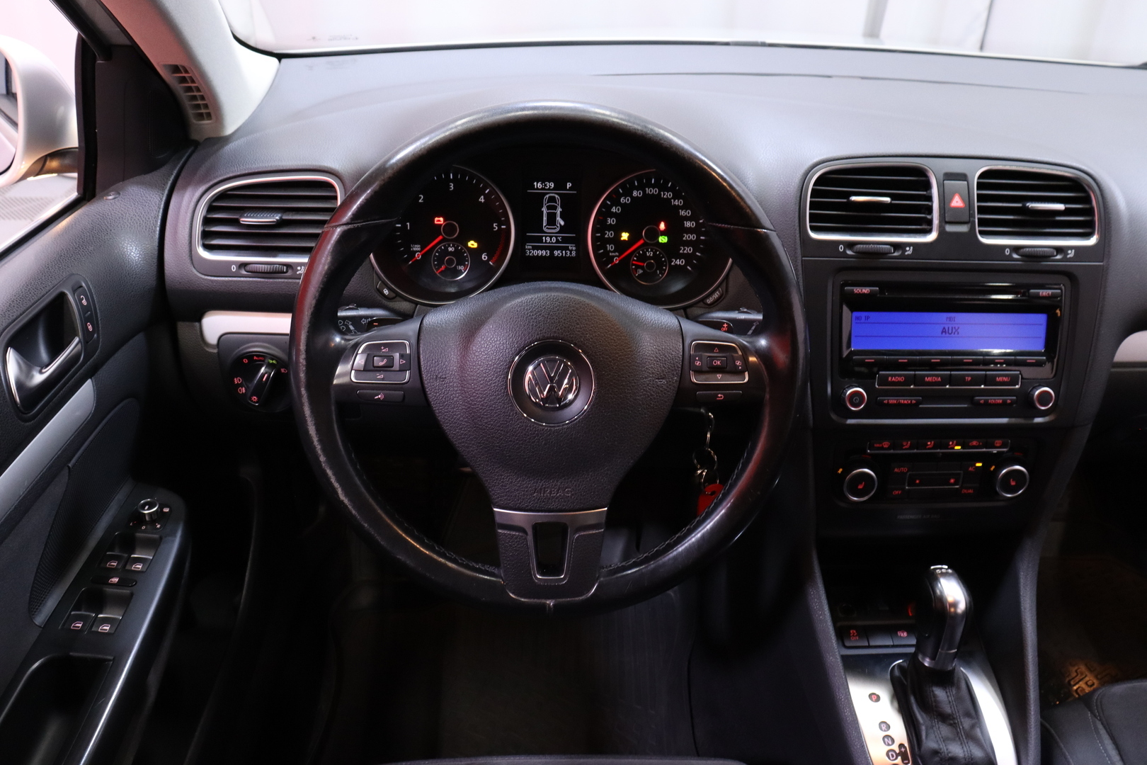 Volkswagen - Golf - Variant Highline 1,6 TDI 77 kW (105 hv) BlueMotion Technology DSG-automaatti - Farmari