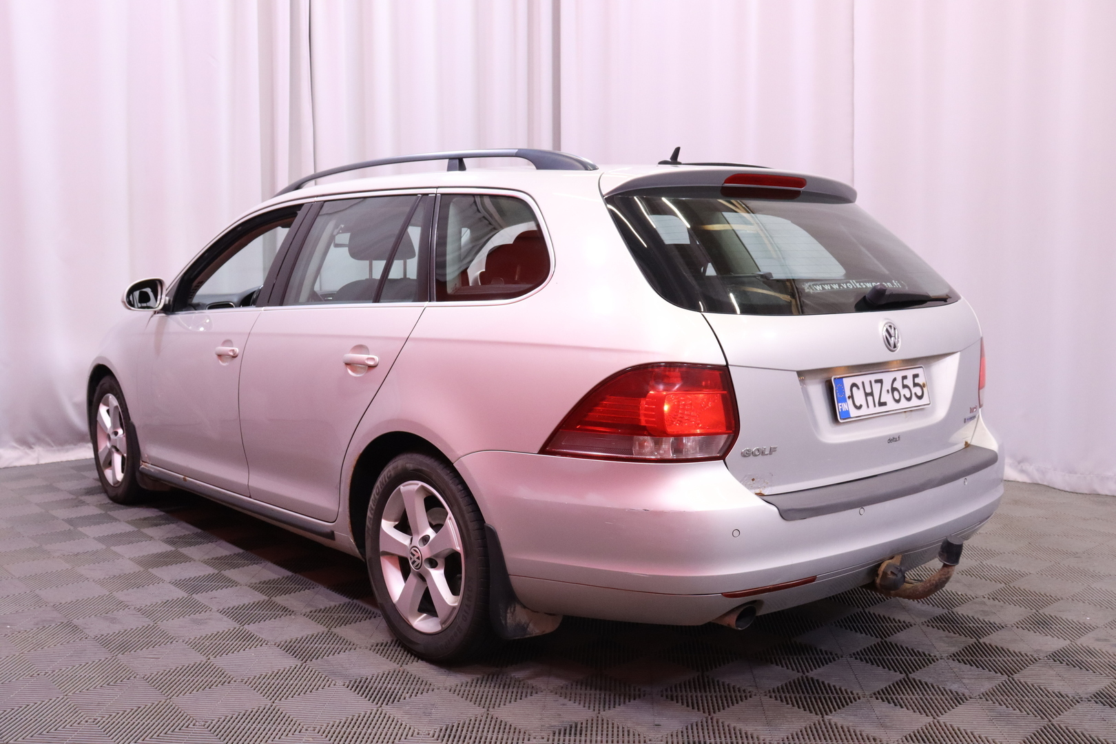 Volkswagen - Golf - Variant Highline 1,6 TDI 77 kW (105 hv) BlueMotion Technology DSG-automaatti - Farmari