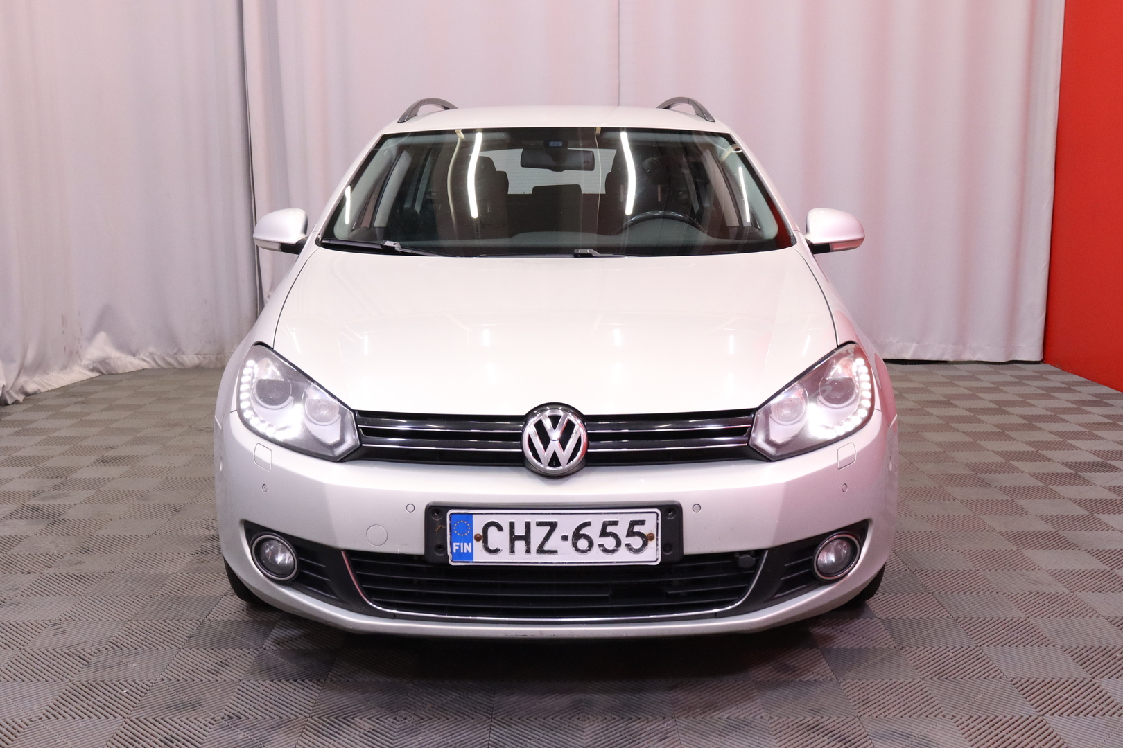 Volkswagen - Golf - Variant Highline 1,6 TDI 77 kW (105 hv) BlueMotion Technology DSG-automaatti - Farmari