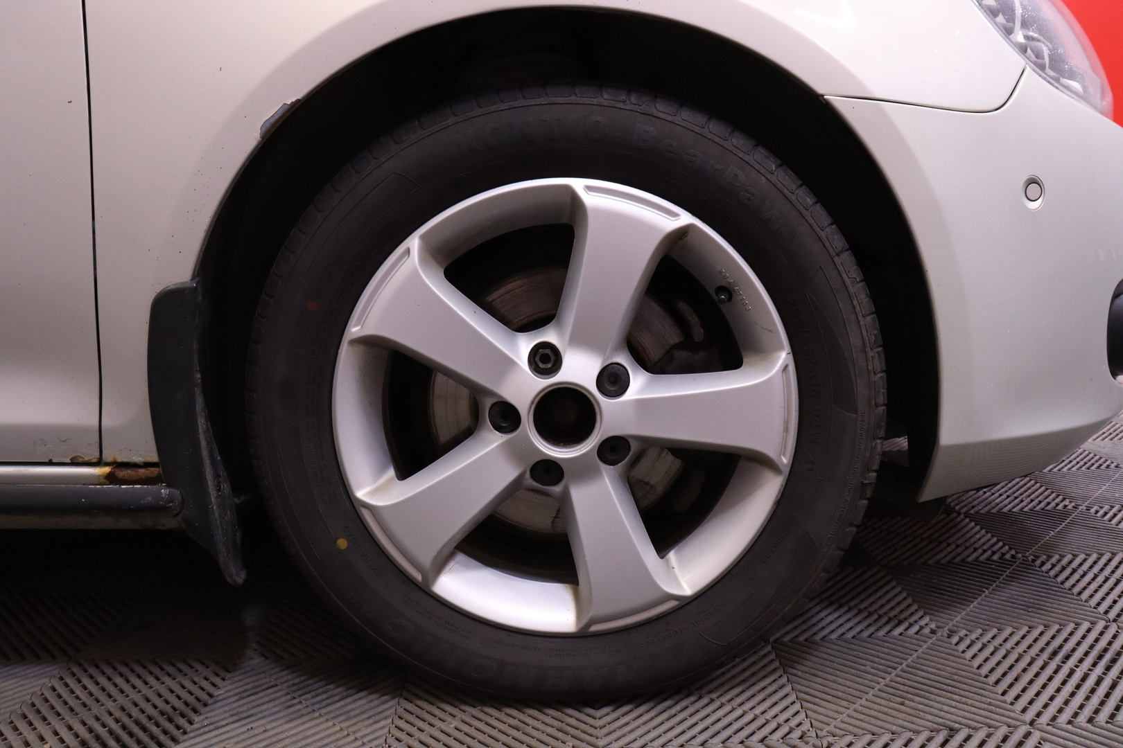 Volkswagen - Golf - Variant Highline 1,6 TDI 77 kW (105 hv) BlueMotion Technology DSG-automaatti - Farmari