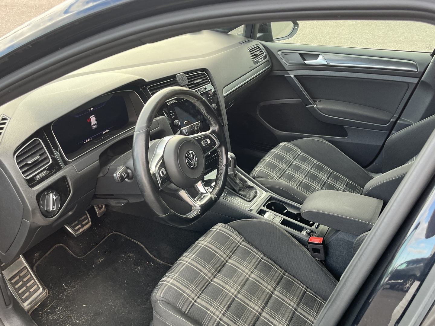 Volkswagen - Golf - Variant GTD 2,0 TDI 135 kW (184 hv) DSG-automaatti - Farmari