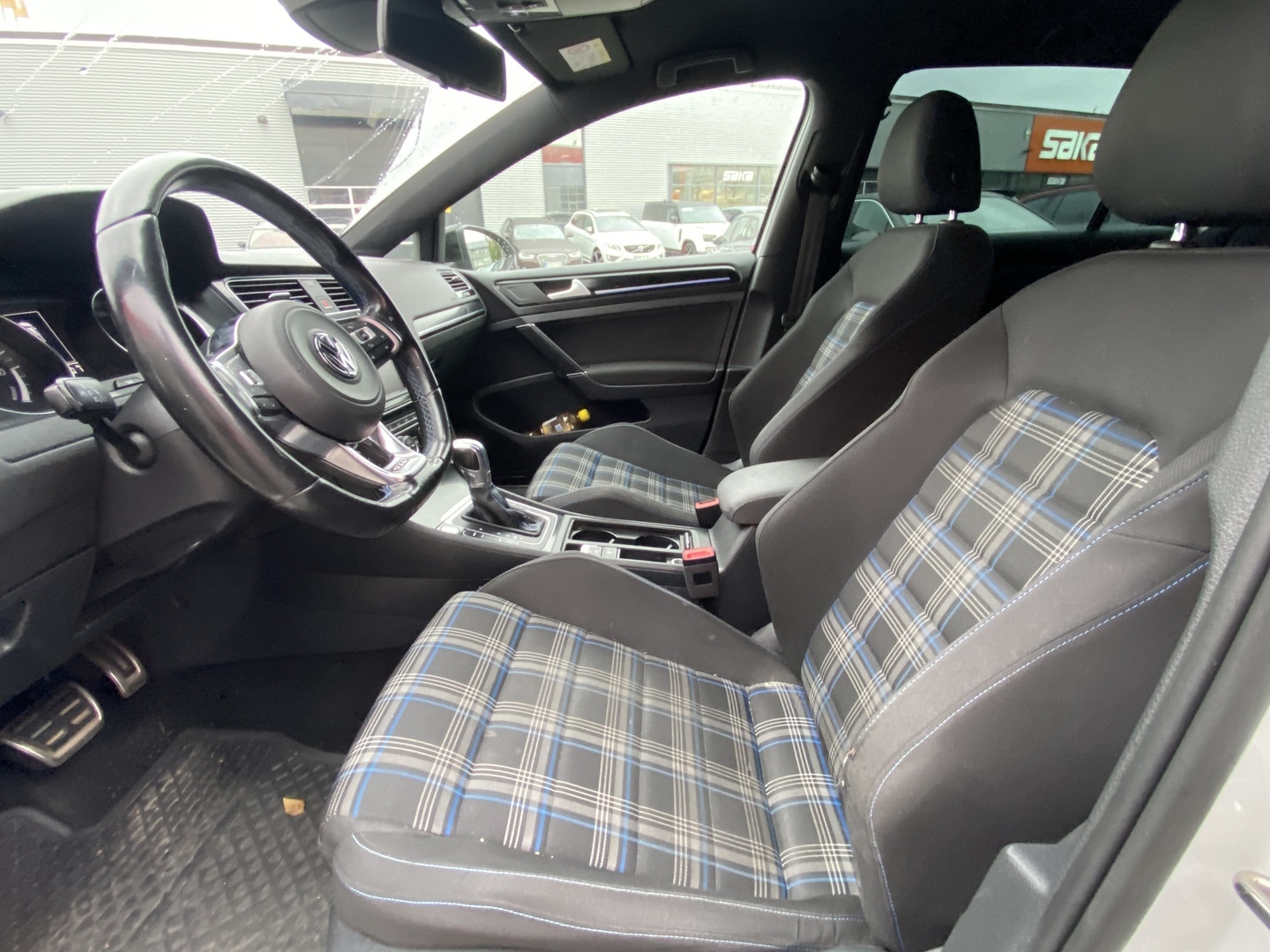 Volkswagen - Golf - GOLF Farmari (AC) 5ov 1395cm3 A - Farmari