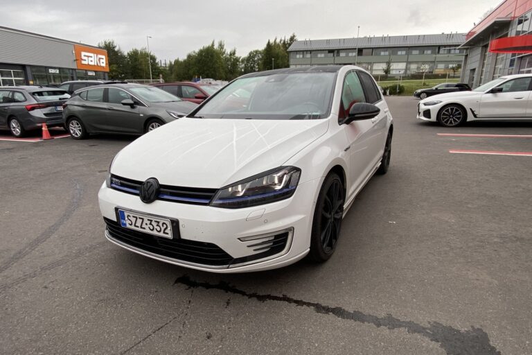 Volkswagen - Golf - GOLF Farmari (AC) 5ov 1395cm3 A - Farmari