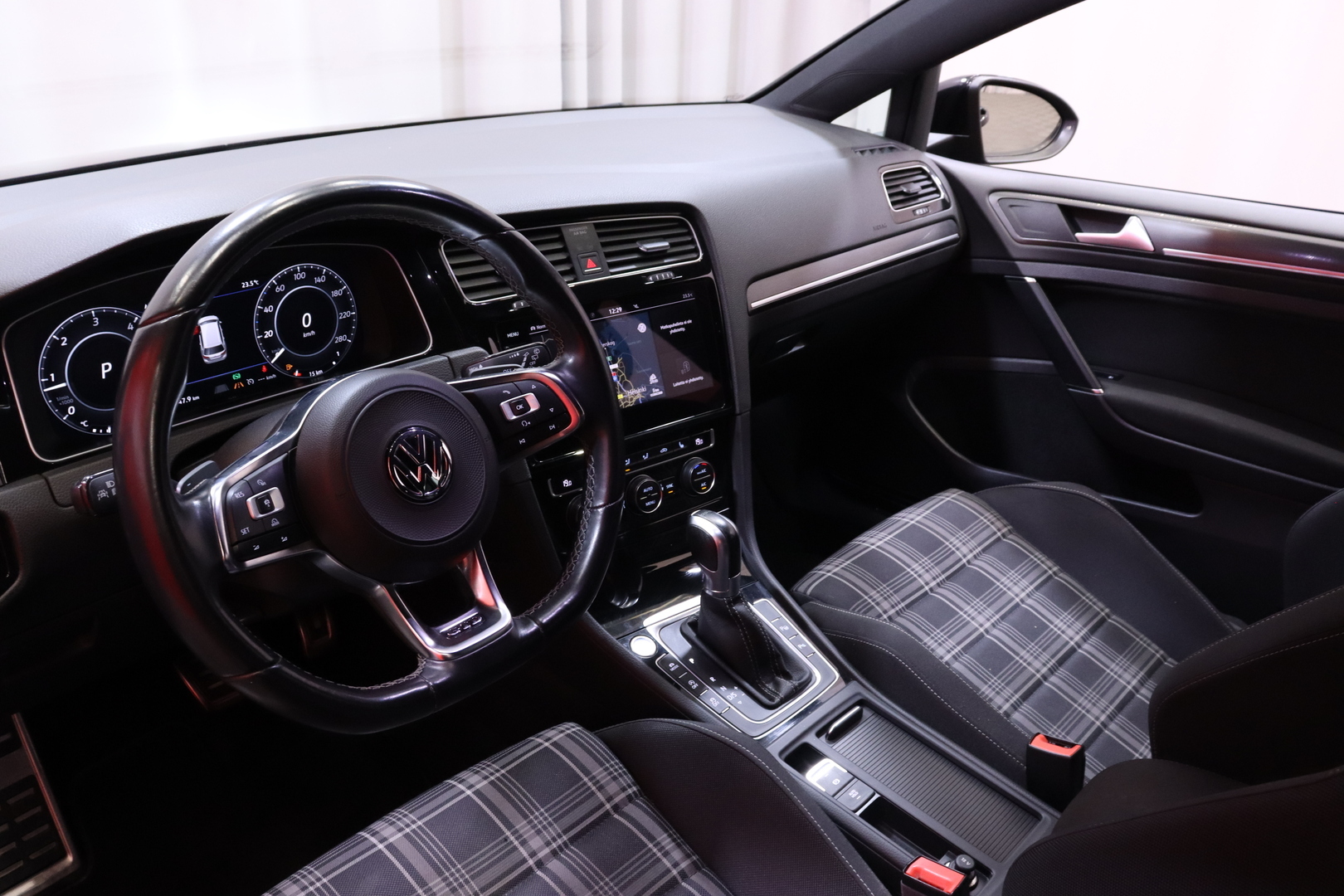 Volkswagen - Golf - Variant GTD 2,0 TDI 135 kW (184 hv) DSG-automaatti - Farmari