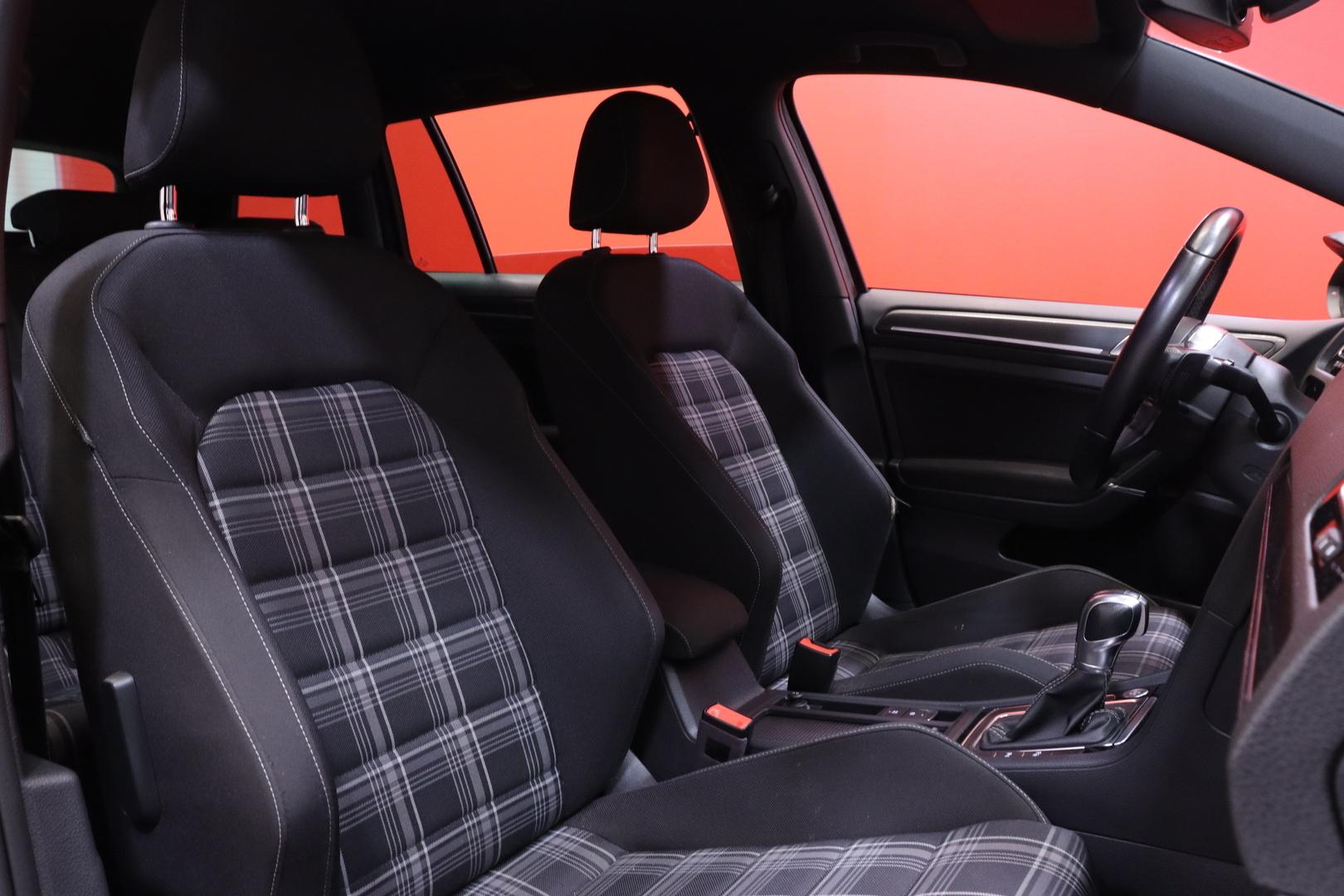 Volkswagen - Golf - Variant GTD 2,0 TDI 135 kW (184 hv) DSG-automaatti - Farmari