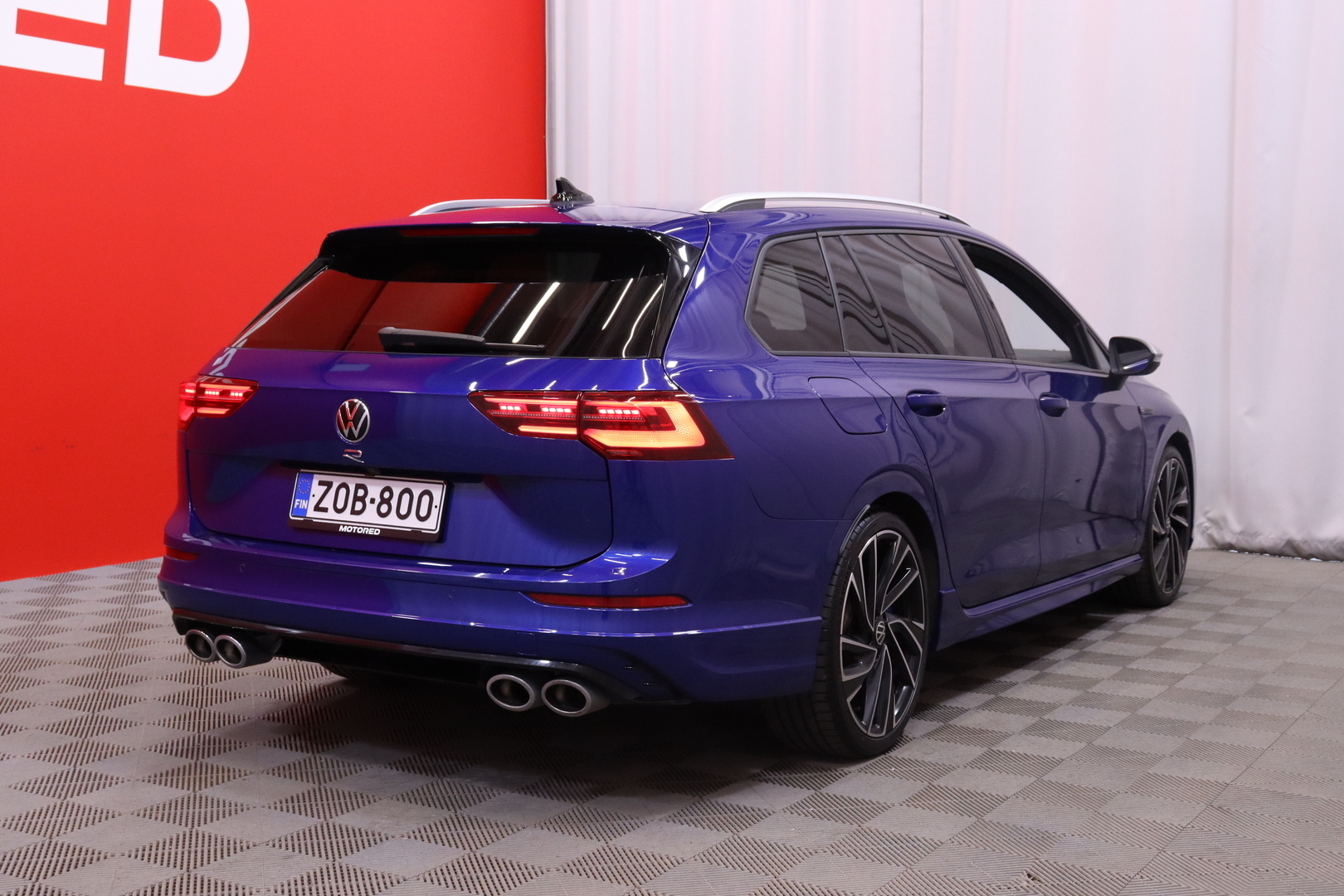 Volkswagen - Golf - Variant R 2,0 TSI 235 kW 4MOTION DSG-automaatti - Farmari