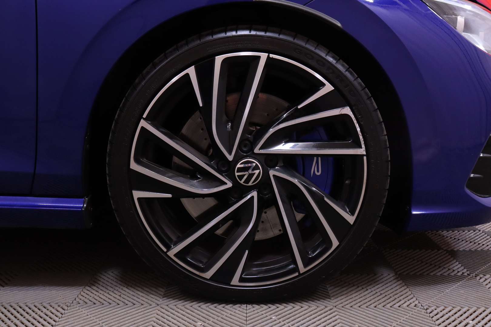 Volkswagen - Golf - Variant R 2,0 TSI 235 kW 4MOTION DSG-automaatti - Farmari