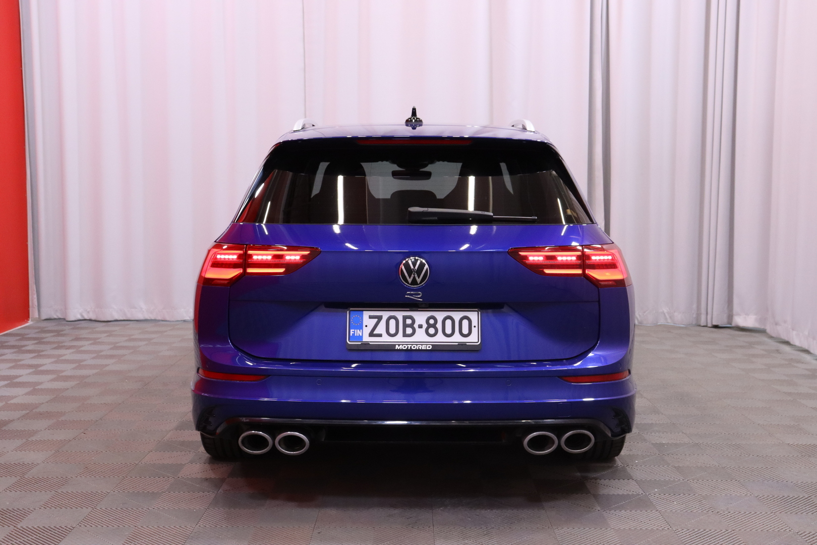 Volkswagen - Golf - Variant R 2,0 TSI 235 kW 4MOTION DSG-automaatti - Farmari