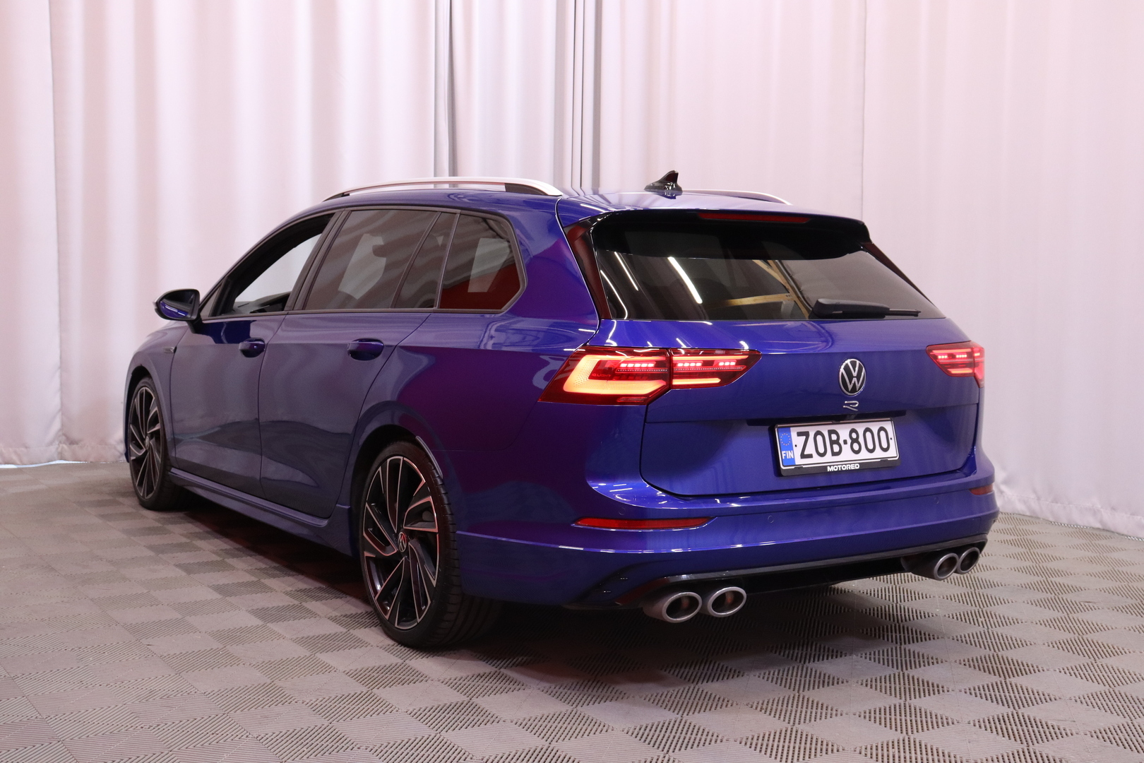 Volkswagen - Golf - Variant R 2,0 TSI 235 kW 4MOTION DSG-automaatti - Farmari