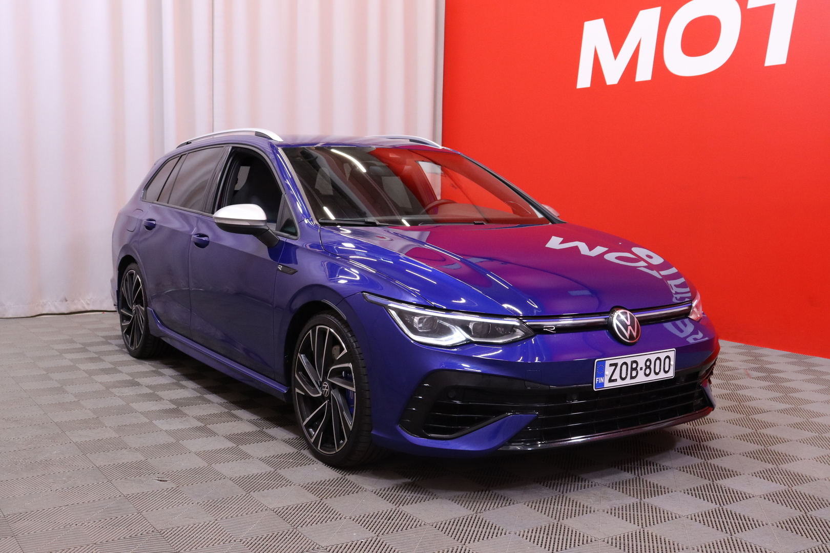 Volkswagen - Golf - Variant R 2,0 TSI 235 kW 4MOTION DSG-automaatti - Farmari