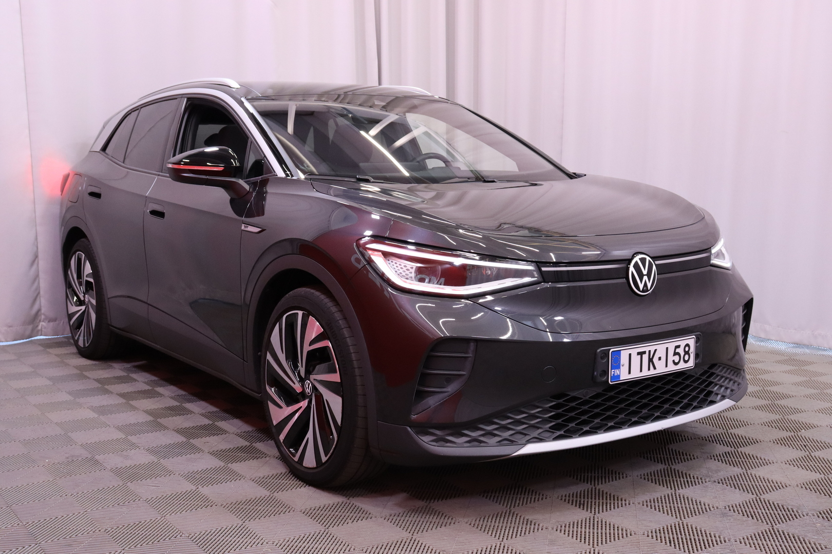 Volkswagen - ID.4 - Pro Performance 1ST Max 150 kW, akku 77 kWh - Maastoauto