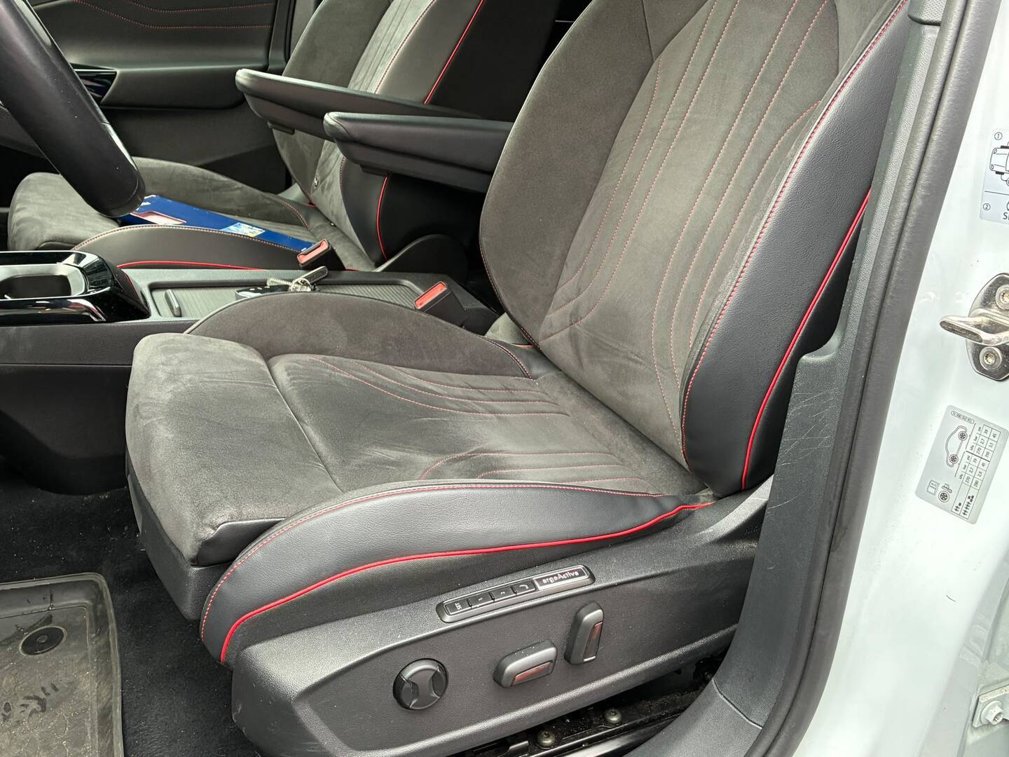 Volkswagen - ID.4 - GTX 4MOTION Business Max Edition akku 77 kWh - Maastoauto