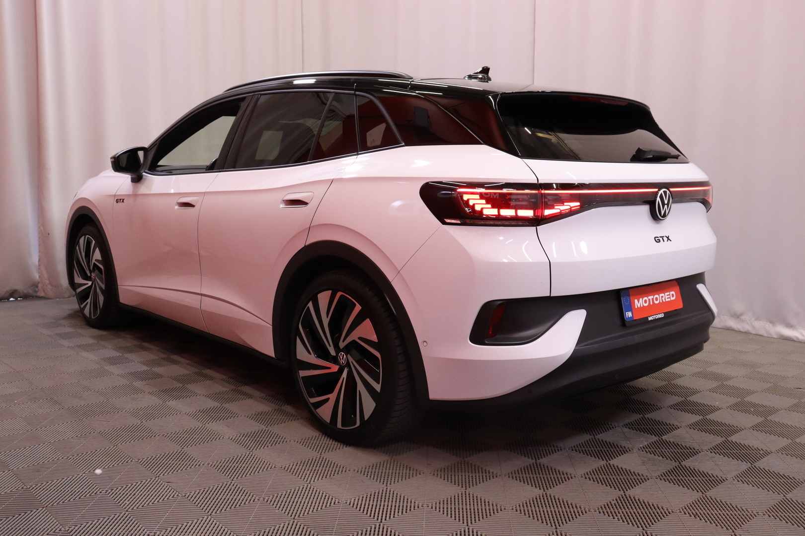 Volkswagen - ID.4 - GTX 4MOTION Business Max Edition akku 77 kWh - Maastoauto